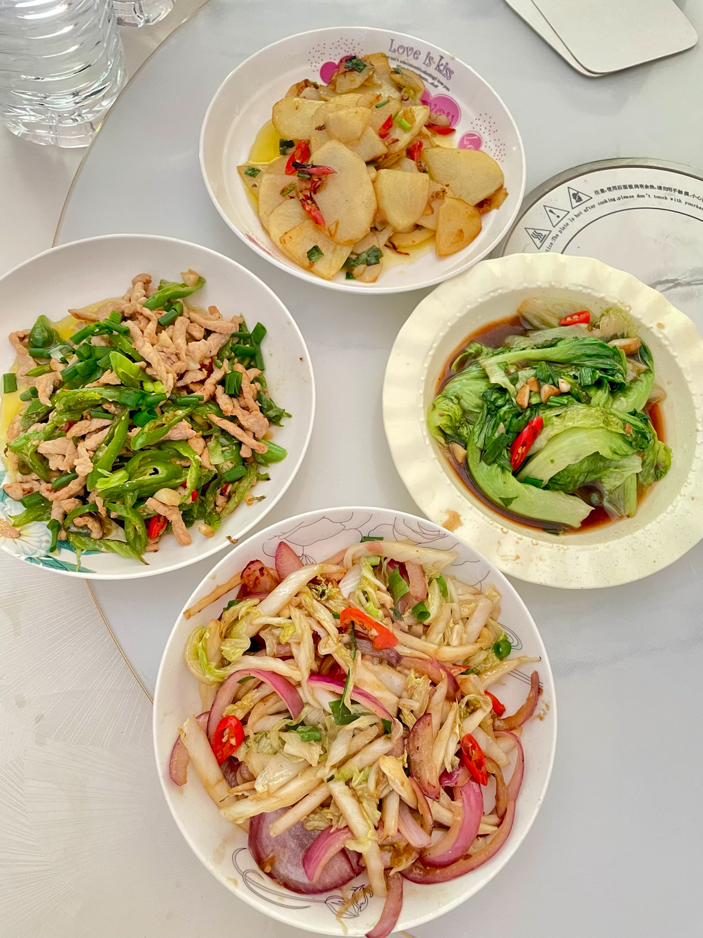 餐桌上的烟火